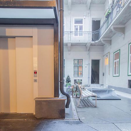 Kalvin 2Bdr Apartment With Ac Boedapest Buitenkant foto